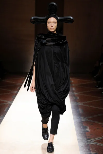 Look 5